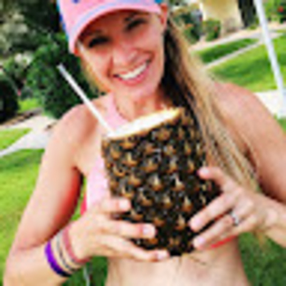 ashleybenson240